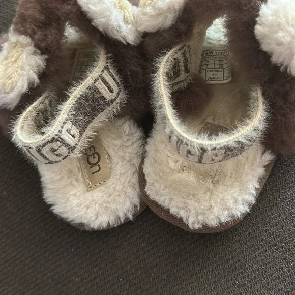 UGG Adorable Lion Plush Slippers size 8 toddler - Picture 3 of 5